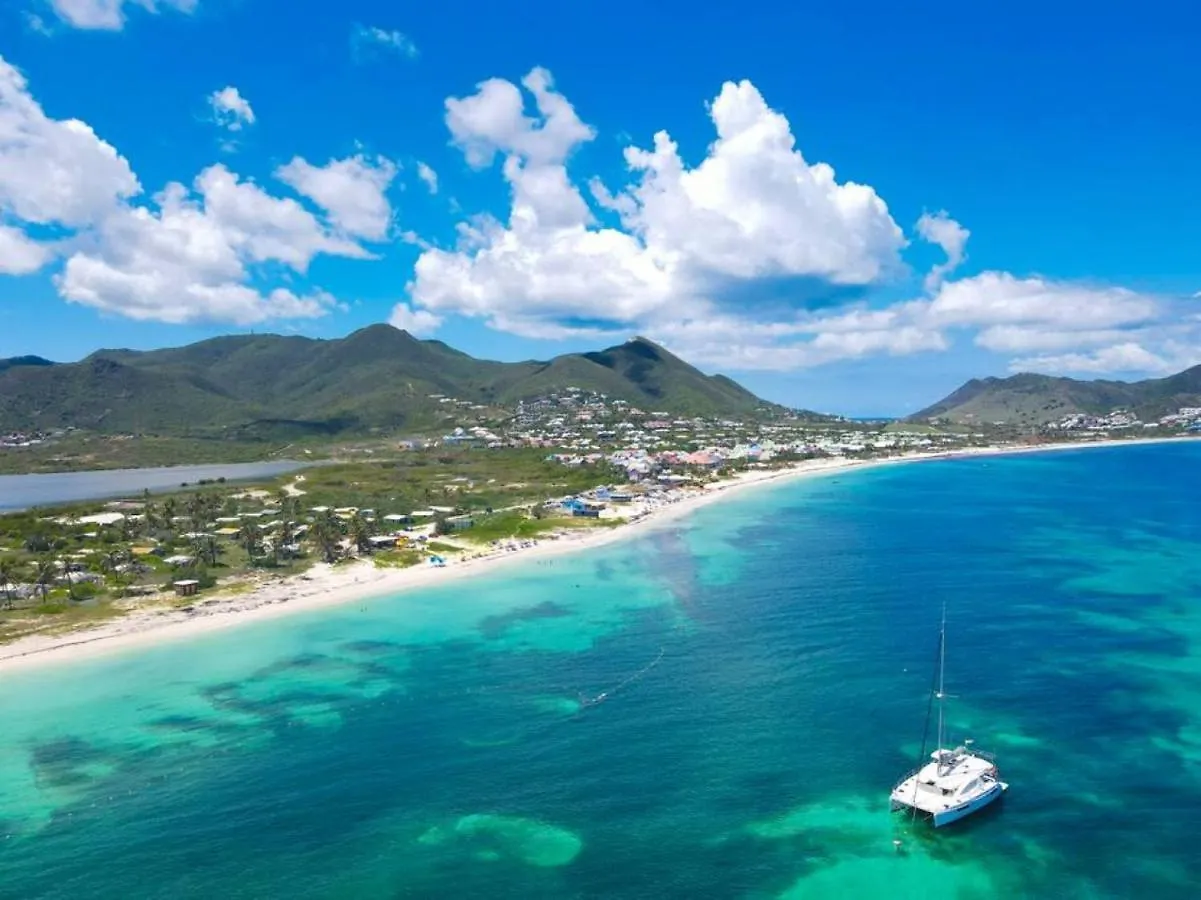 Lägenhet Eden Bleu, Direct Access To Orient Bay Beach, Swimming Pool